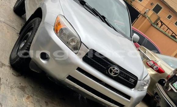 Comprar Usado Toyota RAV4 Prata Carro em Lubango em Huila Province