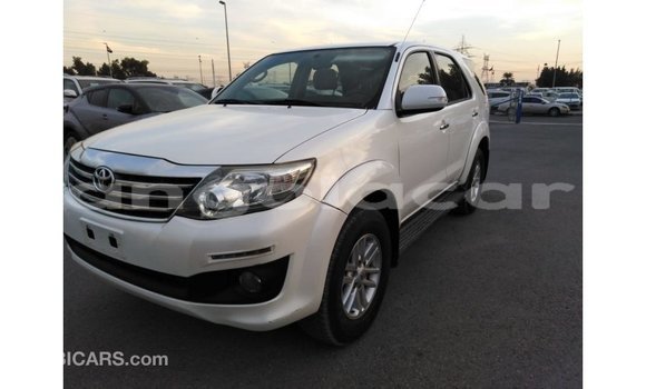 Buy Import Toyota Fortuner White Car in Import - Dubai in Bengo Province Buy Import Toyota Fortuner White Car in Import - Dubai in Bengo Province