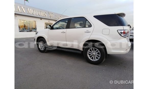 Buy Import Toyota Fortuner White Car in Import - Dubai in Bengo Province Buy Import Toyota Fortuner White Car in Import - Dubai in Bengo Province