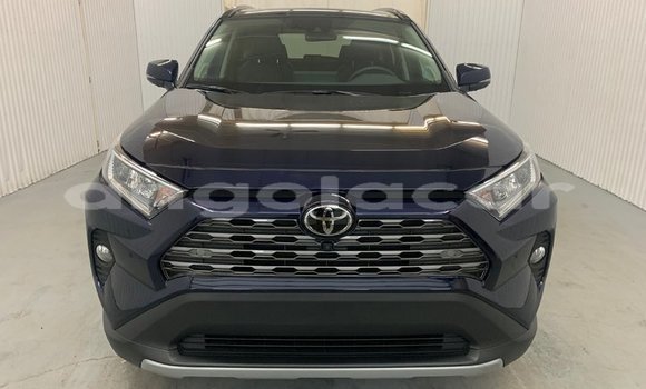Comprar Usado Toyota RAV4 Azul Carro em Soyo em Zaire