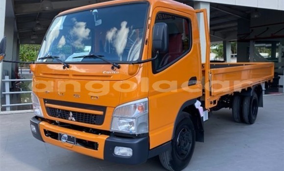 Comprar Usado Mitsubishi Colt Vermelho Carro em Luena em Moxico