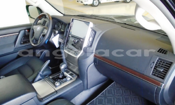 Buy Used Toyota Land Cruiser Black Car in Soyo in Zaire Buy Used Toyota Land Cruiser Black Car in Soyo in Zaire