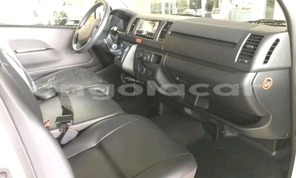Comprar Usado Toyota Hiace Branco Carro em Huambo em Huambo Comprar Usado Toyota Hiace Branco Carro em Huambo em Huambo