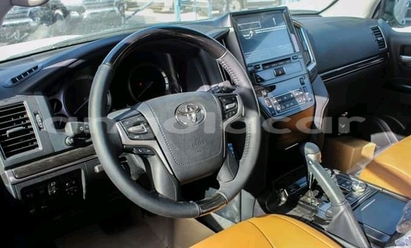 Acheter Neuf Voiture Toyota Land Cruiser Noir à Malanje, Malanje Province Acheter Neuf Voiture Toyota Land Cruiser Noir à Malanje, Malanje Province