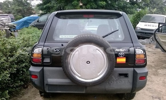 Acheter Occasion Voiture Toyota RAV4 Gris à Luanda, Province de Luanda Acheter Occasion Voiture Toyota RAV4 Gris à Luanda, Province de Luanda