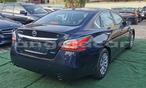 Buy Used Nissan Altima Blue Car in Luena in Moxico Buy Used Nissan Altima Blue Car in Luena in Moxico