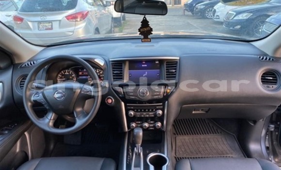 Acheter Occasion Voiture Nissan Pathfinder Noir à Luena, Moxico Acheter Occasion Voiture Nissan Pathfinder Noir à Luena, Moxico