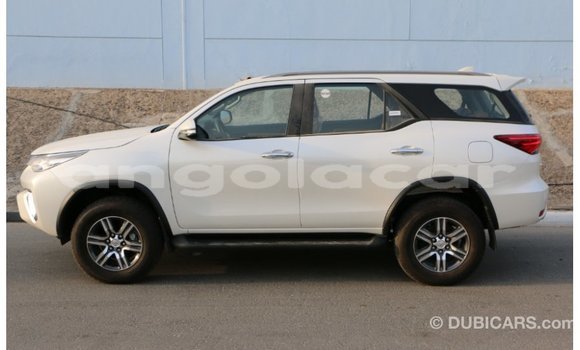 Acheter Import Voiture Toyota Fortuner Noir à Import - Dubai, Province de Bengo Acheter Import Voiture Toyota Fortuner Noir à Import - Dubai, Province de Bengo