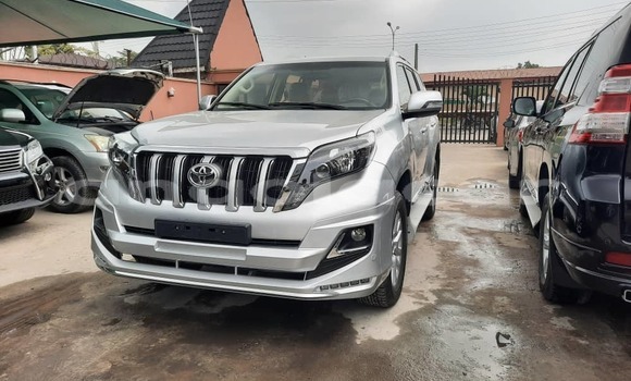 Comprar Usado Toyota Prado Branco Carro em Malanje em Malanje Province Comprar Usado Toyota Prado Branco Carro em Malanje em Malanje Province