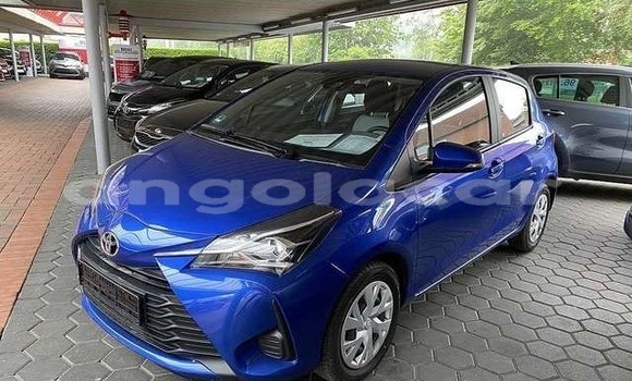 Buy Used Toyota Yaris Verso Blue Car in Luanda in Luanda Province