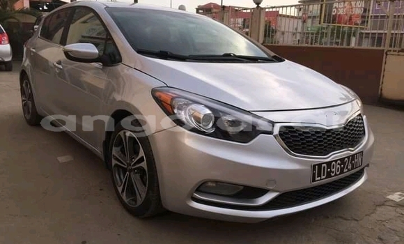 Buy Used Kia Sorento Silver Car in Benguela in Benguela Buy Used Kia Sorento Silver Car in Benguela in Benguela