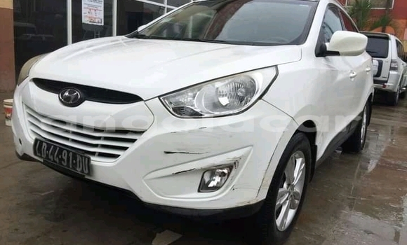 Comprar Usado Hyundai ix35 Branco Carro em Benguela em Benguela