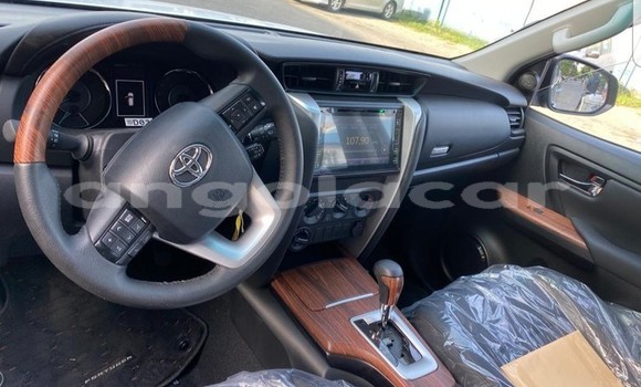 Comprar Importar Toyota Fortuner Preto Carro em N’dalatando em Cuanza Norte Province Comprar Importar Toyota Fortuner Preto Carro em N’dalatando em Cuanza Norte Province