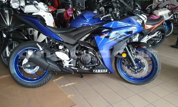 Comprar Usado Yamaha R5 Azul Moto em Luanda em Luanda Province