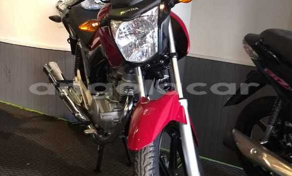 Comprar Usado Honda CB Vermelho Moto em Luanda em Luanda Province