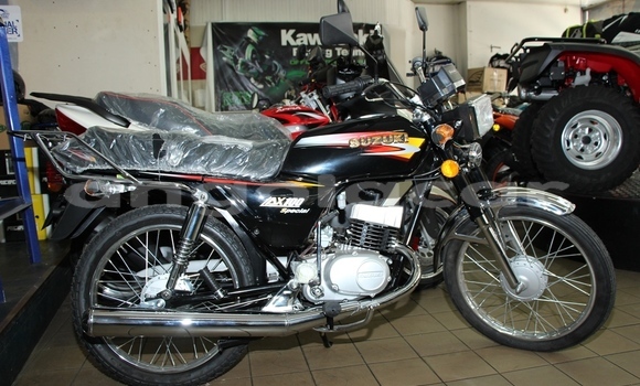 Comprar Usado Suzuki X1 Prata Moto em Luanda em Luanda Province