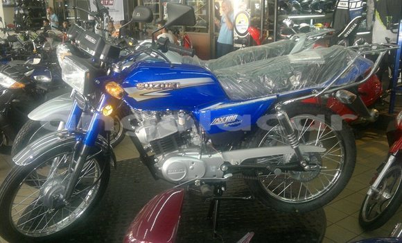 Buy Used Suzuki X1 Silver Bike in Luanda in Luanda Province Buy Used Suzuki X1 Silver Bike in Luanda in Luanda Province