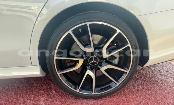 Comprar Usado Mercedes-Benz E-klasse AMG Branco Carro em Luanda em Luanda Province Comprar Usado Mercedes-Benz E-klasse AMG Branco Carro em Luanda em Luanda Province