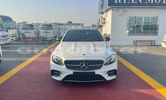 Comprar Usado Mercedes-Benz E-klasse AMG Branco Carro em Luanda em Luanda Province Comprar Usado Mercedes-Benz E-klasse AMG Branco Carro em Luanda em Luanda Province