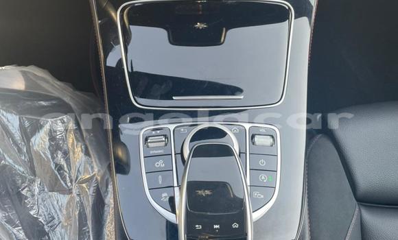 Comprar Usado Mercedes-Benz E-klasse AMG Branco Carro em Luanda em Luanda Province Comprar Usado Mercedes-Benz E-klasse AMG Branco Carro em Luanda em Luanda Province