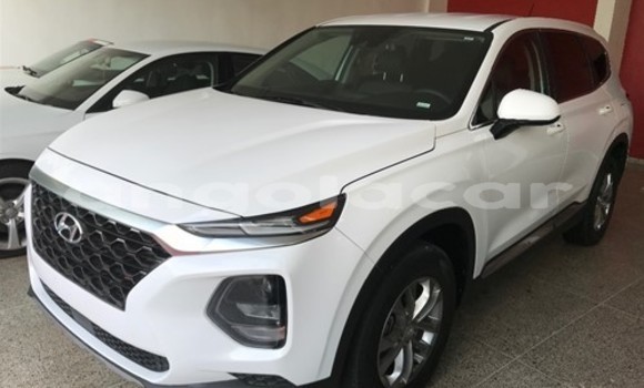 Buy Used Hyundai Santa Fe White Car in Luanda in Luanda Province Buy Used Hyundai Santa Fe White Car in Luanda in Luanda Province