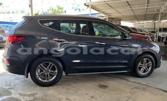 Buy Used Hyundai Santa Fe Silver Car in Luanda in Luanda Province Buy Used Hyundai Santa Fe Silver Car in Luanda in Luanda Province