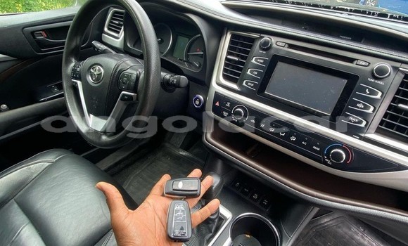 Buy Used Toyota Highlander Black Car in Luena in Moxico Buy Used Toyota Highlander Black Car in Luena in Moxico