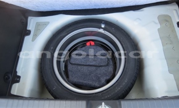 Comprar Usado Hyundai i20 Branco Carro em N’dalatando em Cuanza Norte Province Comprar Usado Hyundai i20 Branco Carro em N’dalatando em Cuanza Norte Province