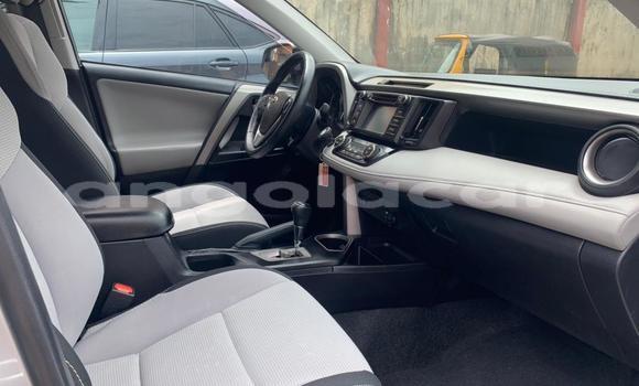 Comprar Usado Toyota RAV4 Outro Carro em N'zeto em Zaire Comprar Usado Toyota RAV4 Outro Carro em N'zeto em Zaire