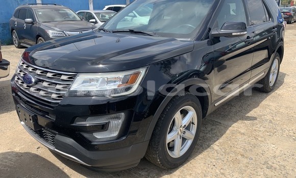 Acheter Occasion Voiture Ford Explorer Noir à N'zeto, Zaïre Acheter Occasion Voiture Ford Explorer Noir à N'zeto, Zaïre