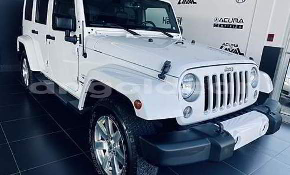 Buy Used Jeep Wrangler White Car in Moçâmedes in Namibe Province Buy Used Jeep Wrangler White Car in Moçâmedes in Namibe Province