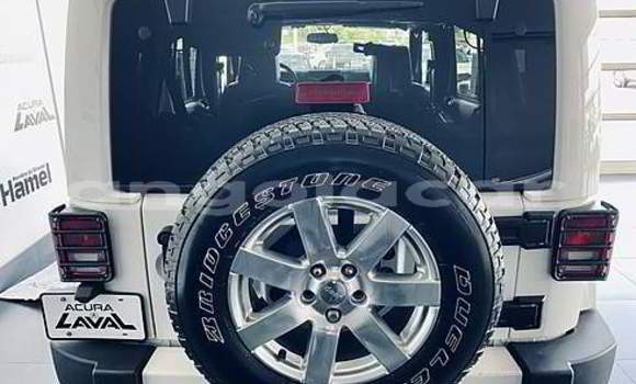 Acheter Occasion Voiture Jeep Wrangler Blanc à Moçâmedes, Province de Namibe Acheter Occasion Voiture Jeep Wrangler Blanc à Moçâmedes, Province de Namibe