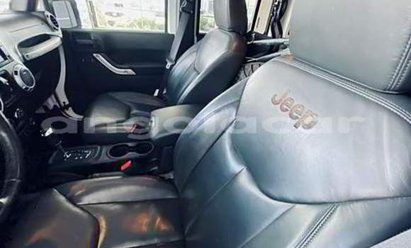 Acheter Occasion Voiture Jeep Wrangler Blanc à Moçâmedes, Province de Namibe Acheter Occasion Voiture Jeep Wrangler Blanc à Moçâmedes, Province de Namibe