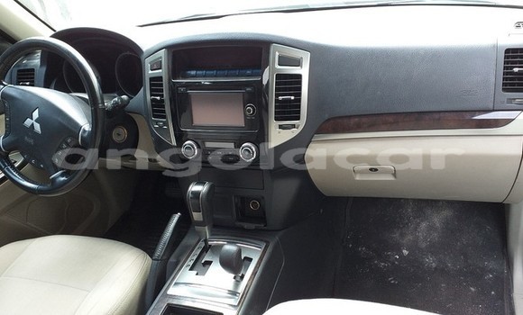 Buy Used Mitsubishi Pajero Sport White Car in Luanda in Luanda Province Buy Used Mitsubishi Pajero Sport White Car in Luanda in Luanda Province