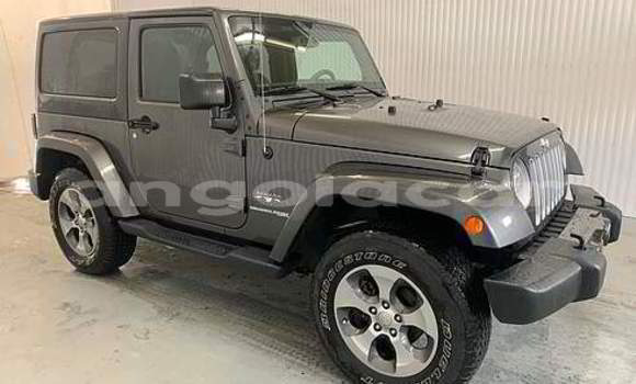 Comprar Usado Jeep Wrangler Preto Carro em Menongue em Kuando Kubango