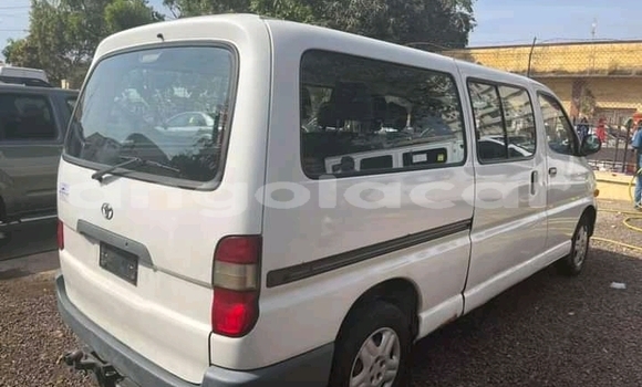 Comprar Usado Toyota Commuter Branco Carro em Luanda em Luanda Province Comprar Usado Toyota Commuter Branco Carro em Luanda em Luanda Province