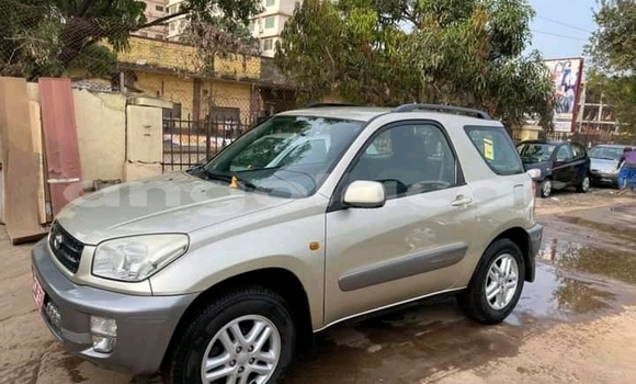 Acheter Occasion Voiture Toyota RAV4 Gris à Caxito, Bengo Acheter Occasion Voiture Toyota RAV4 Gris à Caxito, Bengo