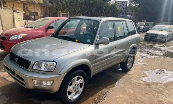 Comprar Usado Toyota RAV4 Prata Carro em Luanda em Luanda Province Comprar Usado Toyota RAV4 Prata Carro em Luanda em Luanda Province