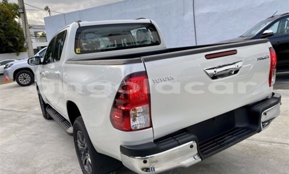 Buy New Toyota Hilux White Car in Luena in Moxico Buy New Toyota Hilux White Car in Luena in Moxico