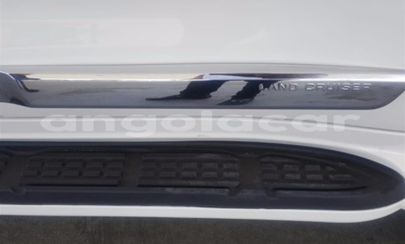 Acheter Occasion Voiture Toyota Land Cruiser Blanc à Luena, Moxico Acheter Occasion Voiture Toyota Land Cruiser Blanc à Luena, Moxico