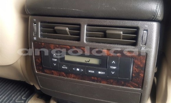 Acheter Occasion Voiture Toyota Land Cruiser Blanc à Luena, Moxico Acheter Occasion Voiture Toyota Land Cruiser Blanc à Luena, Moxico