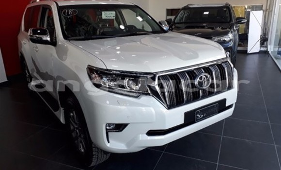 Comprar Novo Toyota Land Cruiser Prado Branco Carro em Luena em Moxico Comprar Novo Toyota Land Cruiser Prado Branco Carro em Luena em Moxico