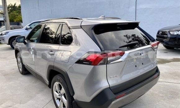 Acheter Neuf Voiture Toyota RAV4 Gris à N'zeto, Zaïre Acheter Neuf Voiture Toyota RAV4 Gris à N'zeto, Zaïre