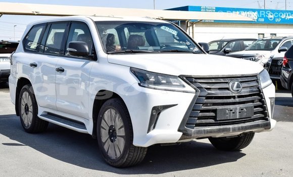 Comprar Importar Lexus LX Branco Carro em Import - Dubai em Bengo Province Comprar Importar Lexus LX Branco Carro em Import - Dubai em Bengo Province