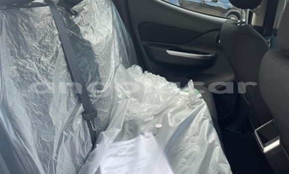 Comprar Novo Mitsubishi L200 Branco Carro em Luena em Moxico Comprar Novo Mitsubishi L200 Branco Carro em Luena em Moxico