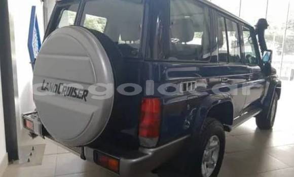 Buy New Toyota Land Cruiser Blue Car in Luanda in Luanda Province