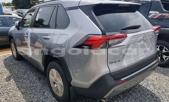 Comprar Usado Toyota RAV4 Outro Carro em Caala em Huambo Comprar Usado Toyota RAV4 Outro Carro em Caala em Huambo