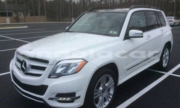 Buy Used Mercedes-Benz GLK–Class White Car in Luanda in Luanda Province