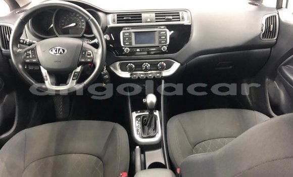 Acheter Occasion Voiture Kia rio Blanc à Soyo, Zaïre Acheter Occasion Voiture Kia rio Blanc à Soyo, Zaïre