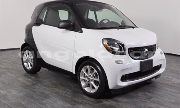 Acheter Neuf Voiture Smart Fortwo Blanc à Luena, Moxico Acheter Neuf Voiture Smart Fortwo Blanc à Luena, Moxico